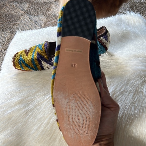 Velvet loafers with leather sole…zig zag design.  Made in Turkey - Picture 3 of 5